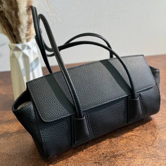 Elegance Bag โ A Timeless Icon of Style - Picture 9 of 11